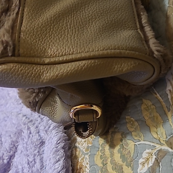bebe Tan Faux Fur Tote with Gold Handles. Normal Wear On Handles. Rare Bag - Picture 9 of 9